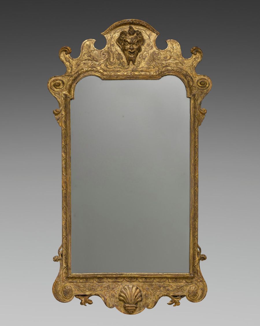 Miroir en bois doré et verre, XVIIIe siècle