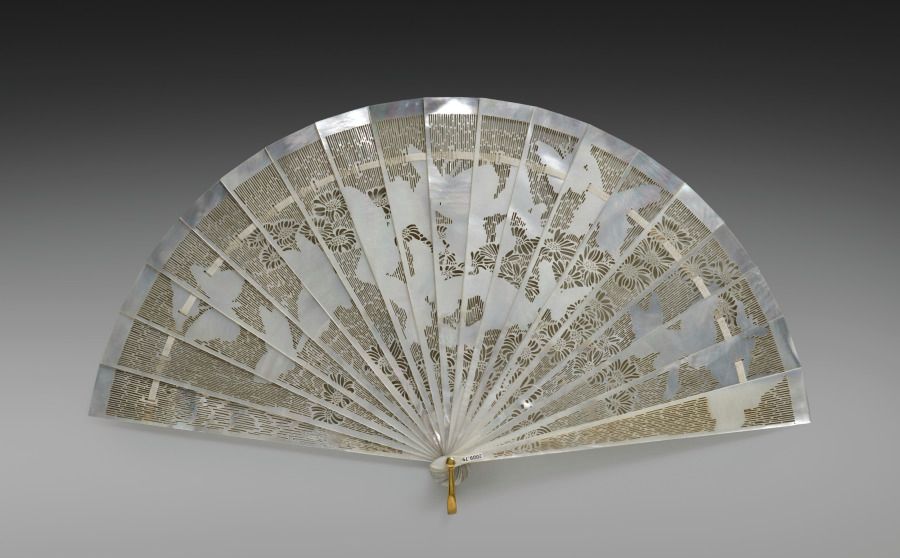Éventail en soie, Art nouveau