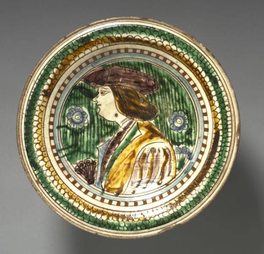 Assiette en faïence, Renaissance