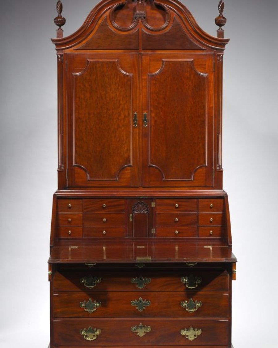 Bibliothèque en acajou et châtaignier, Louis XVI