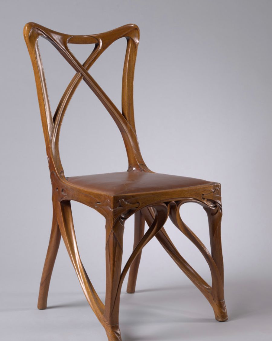 Chaise en acajou, Art nouveau