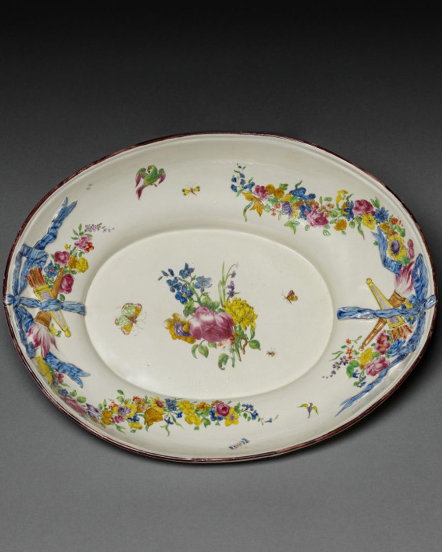 Aiguière en porcelaine, Transition