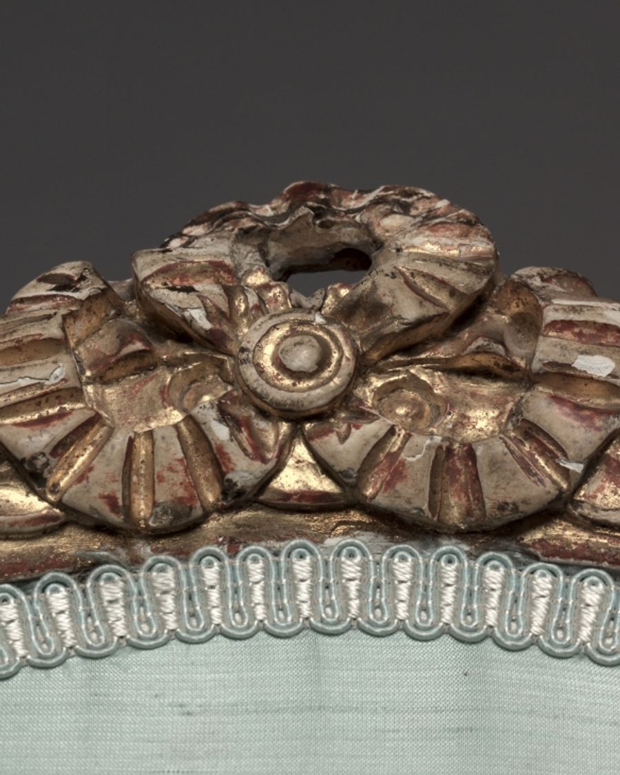 Chaise en bois doré, Louis XV