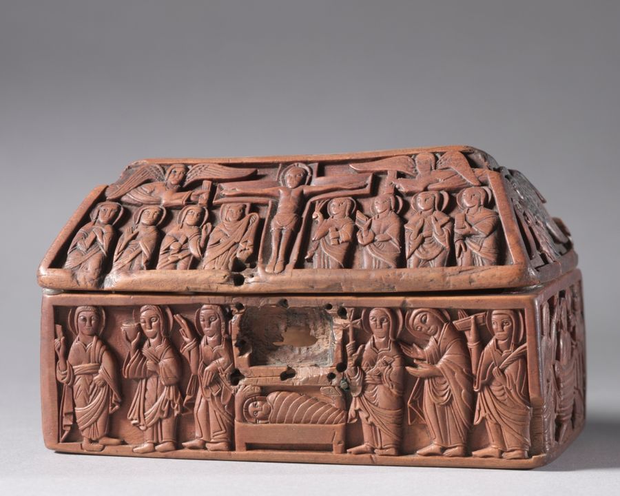 Coffret en cuivre et verre, Moyen Âge