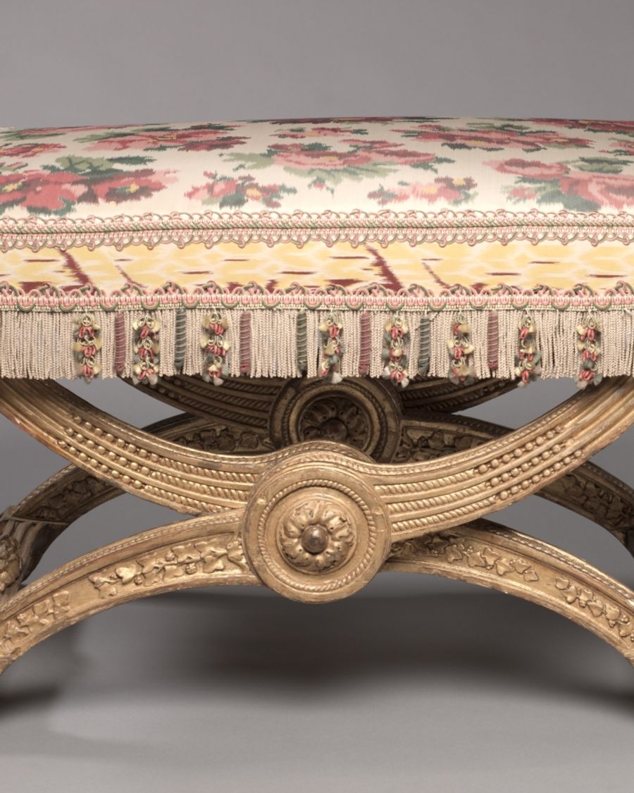 Tabouret en bois doré, Louis XVI