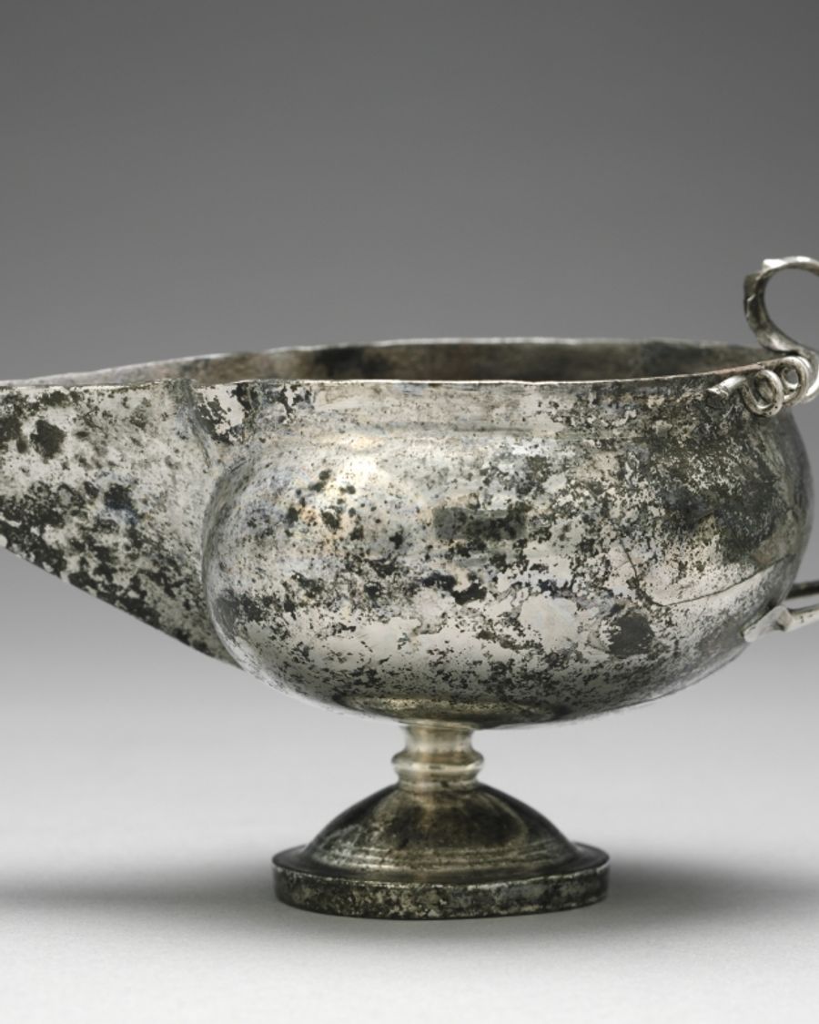 Verre à pied en argent, Moyen Âge