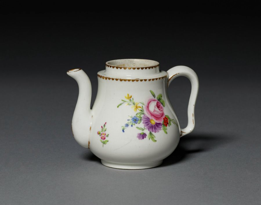 Théière en porcelaine, Louis XVI