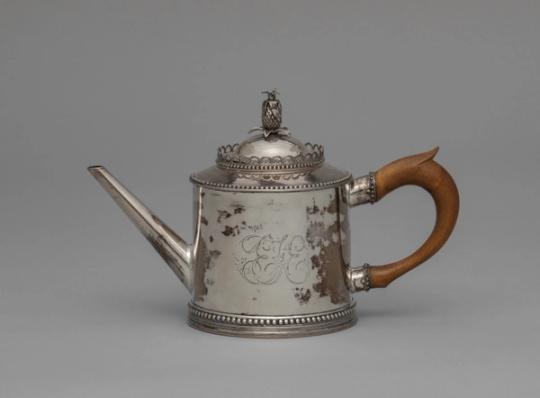 Théière en argent, Louis XVI
