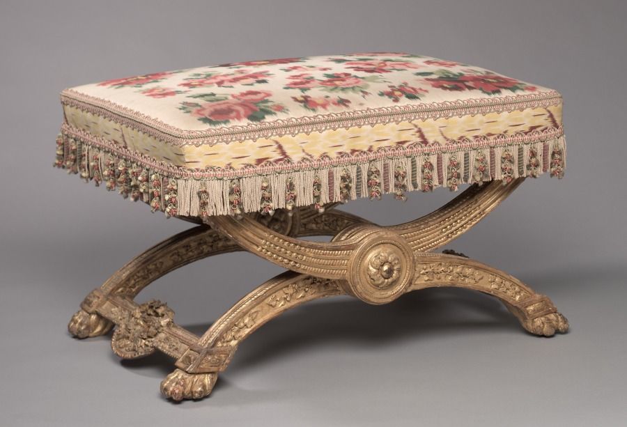 Tabouret en bois doré, Louis XVI