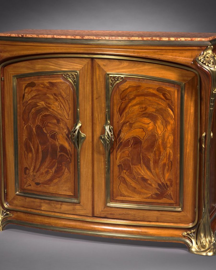 Cabinet en placage, XXe siècle