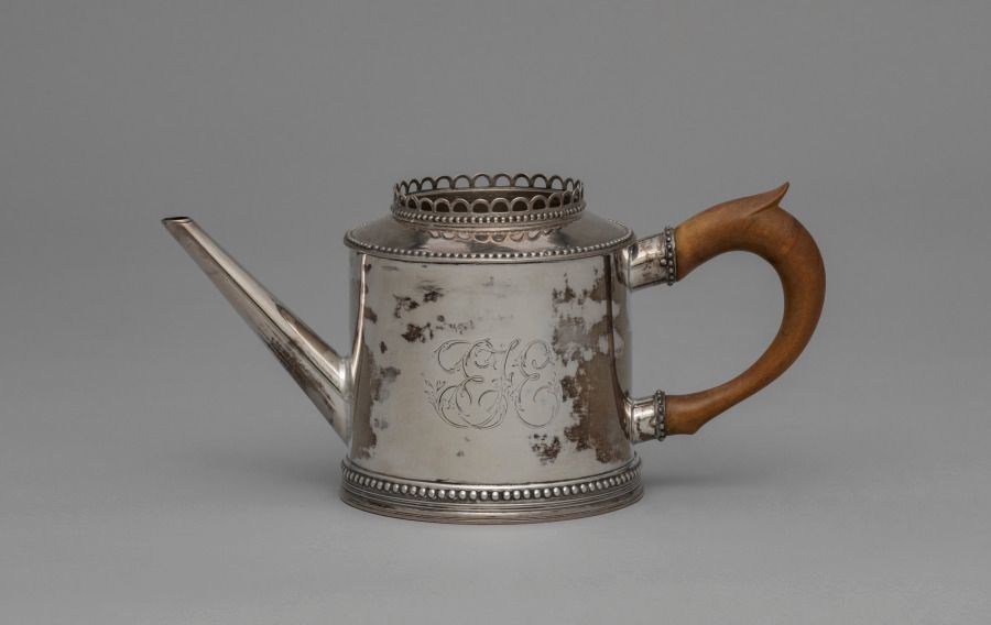 Théière en argent, Louis XVI