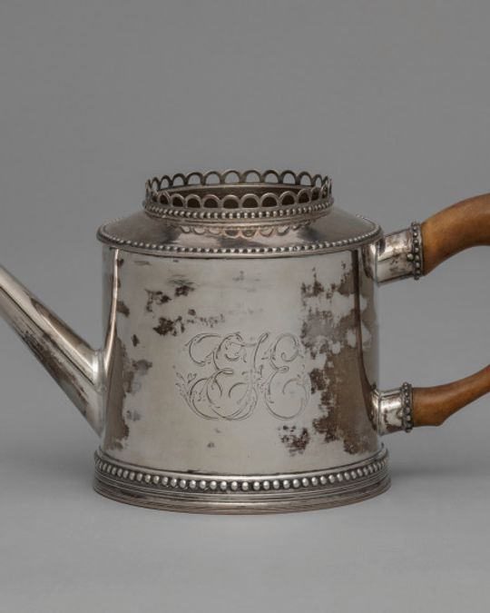 Théière en argent, Louis XVI