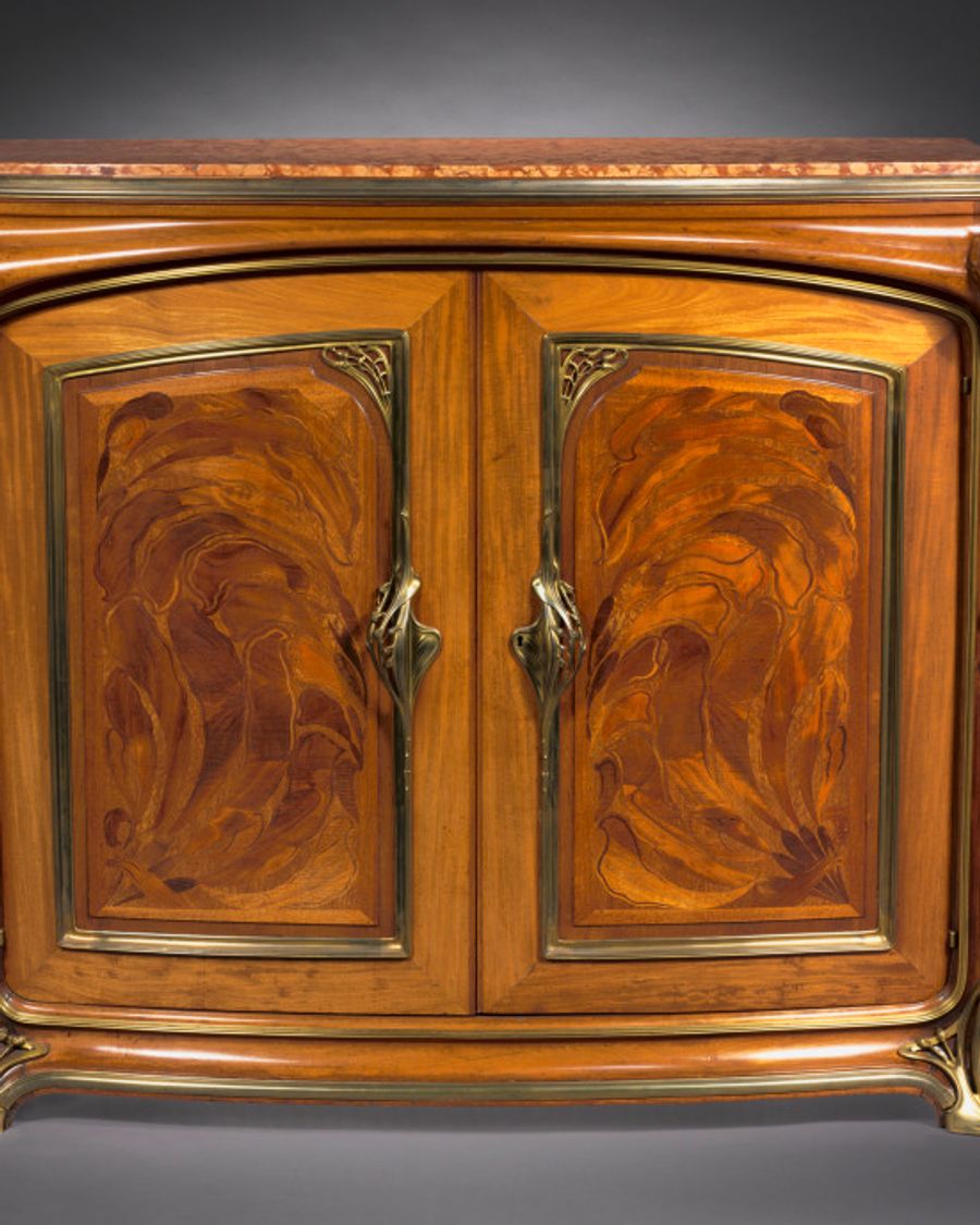 Cabinet en placage, XXe siècle