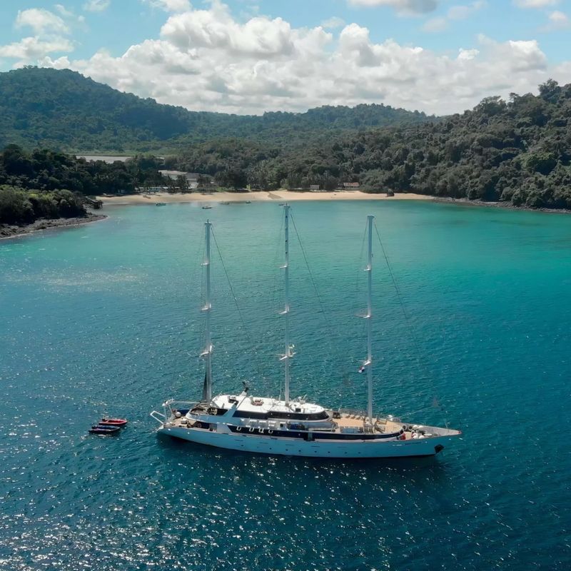 Top 5 Yacht Charters in the US Virgin Islands for Large Groups
