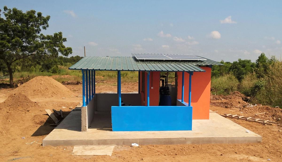 chantier Sénégal kiosque aclaira matériaux locaux eau potable