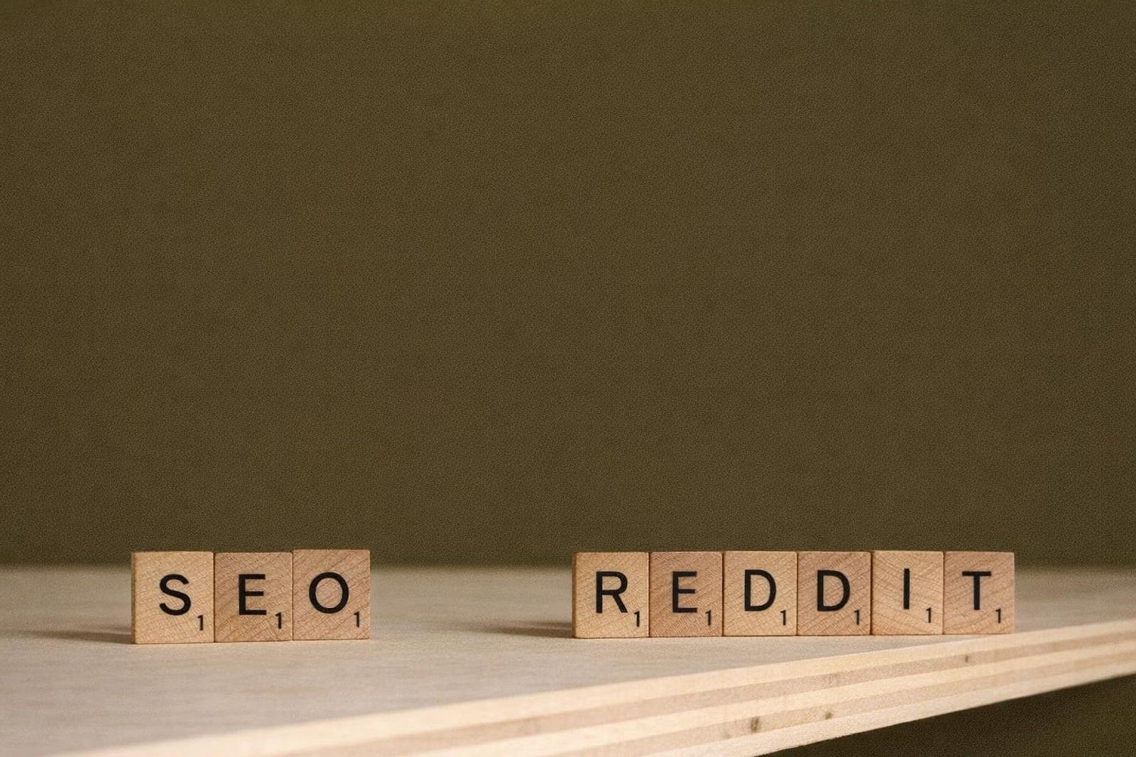 Reddit SEO Intelligence for SaaS: Evaluate Subreddits and Threads