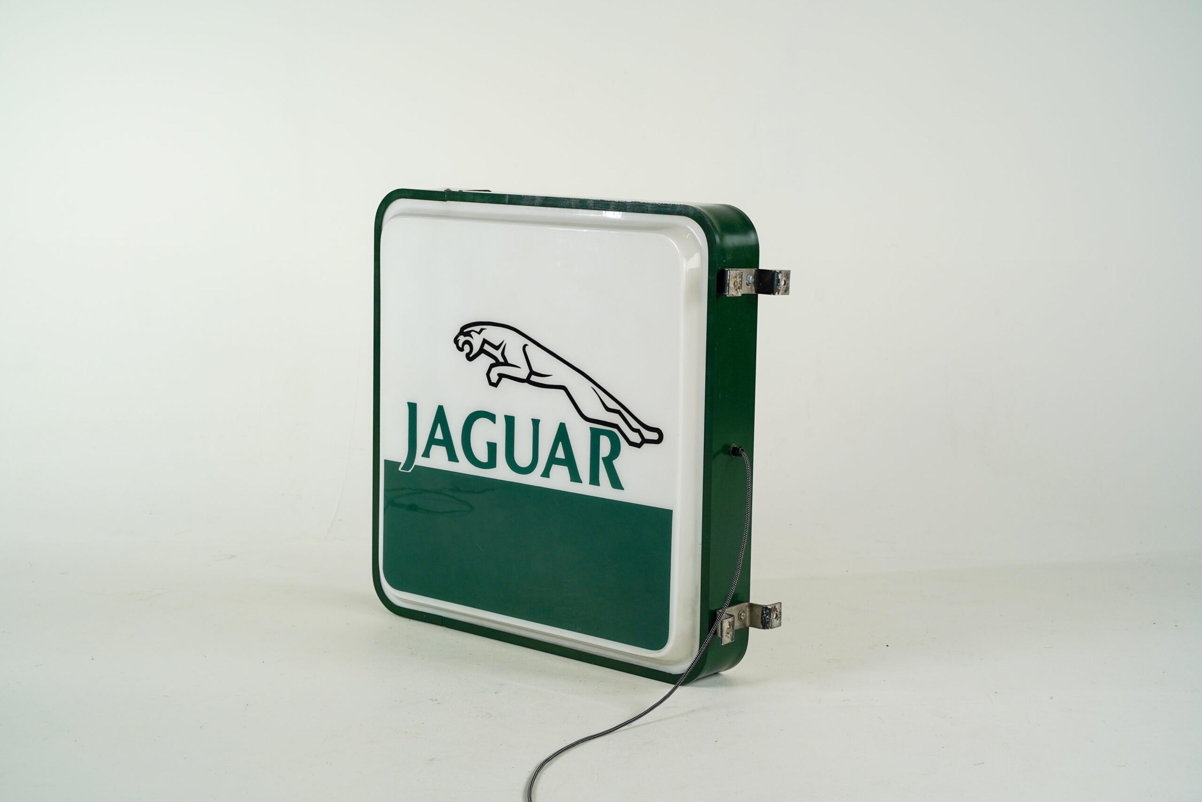 Jaguar Sign - Detail