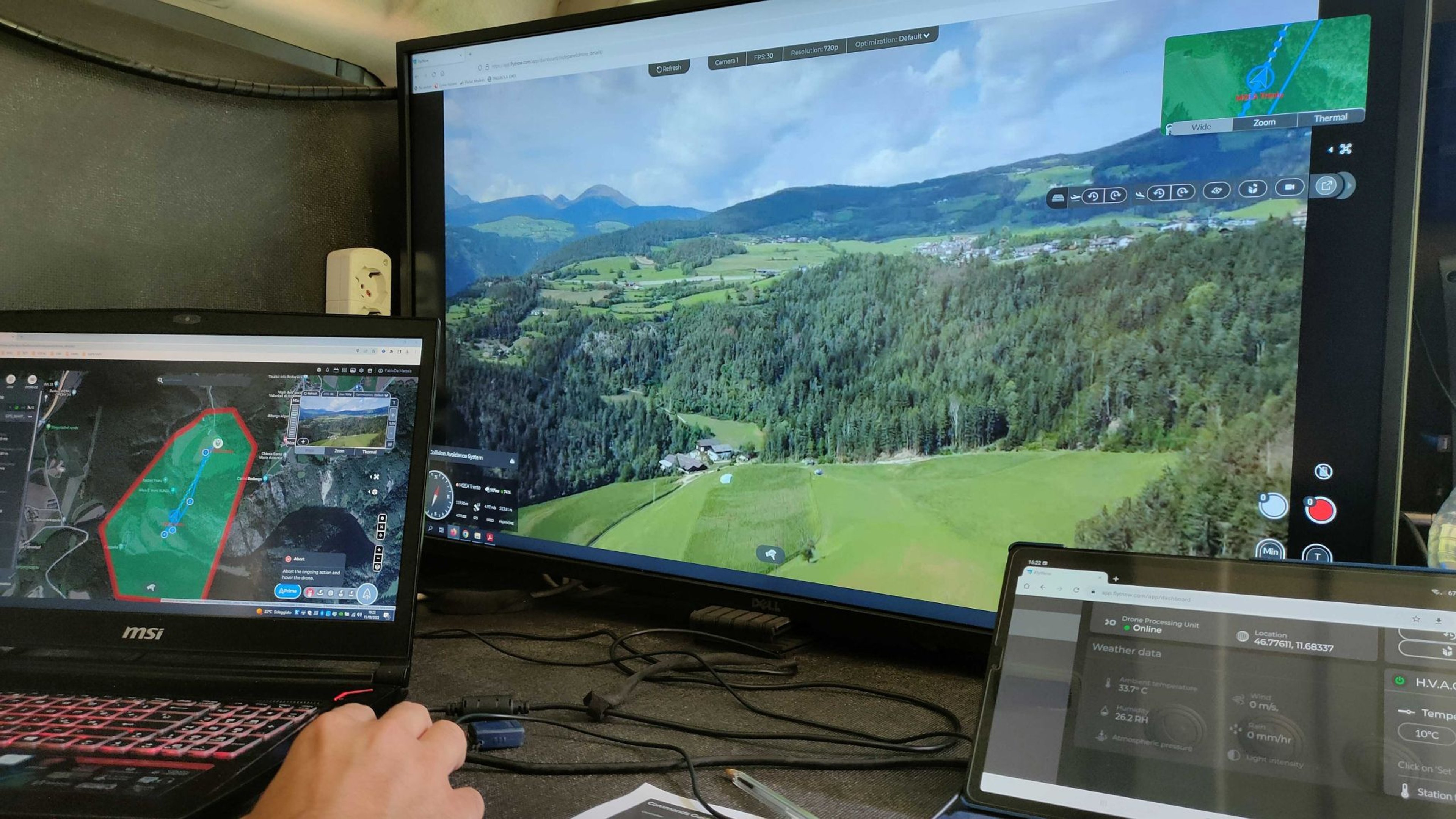 Mission dashboard with live stream of a SAR operation: case study