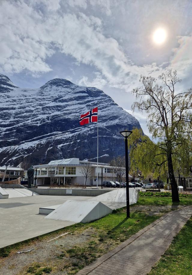 sunndal kulturhus 8. mai