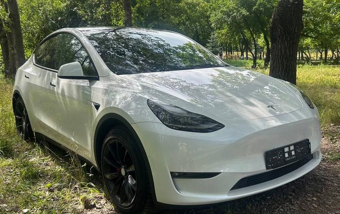 Tesla Model Y 2022