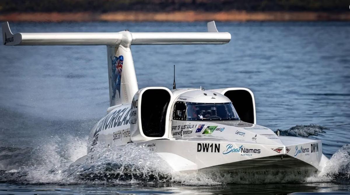 SPIRIT OF AUSTRALIA: THE WORLD'S FASTEST BOAT BUILT IN A BACKYARD