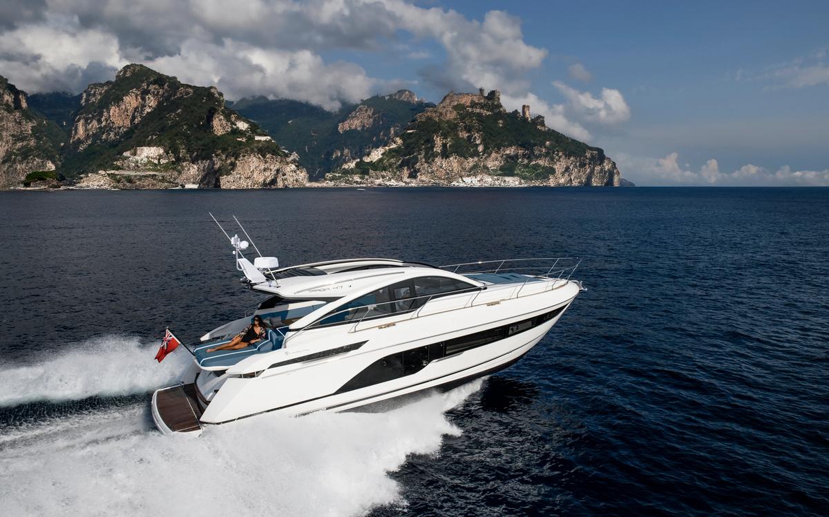 FAIRLINE TARGA 47 OPEN: LUJO Y RENDIMIENTO EN UN CRUCERO DEPORTIVO