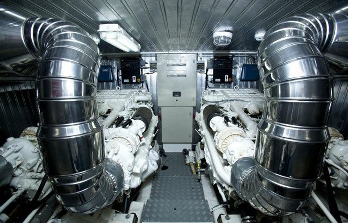 Astondoa 72 GLX (BarcoIbiza)