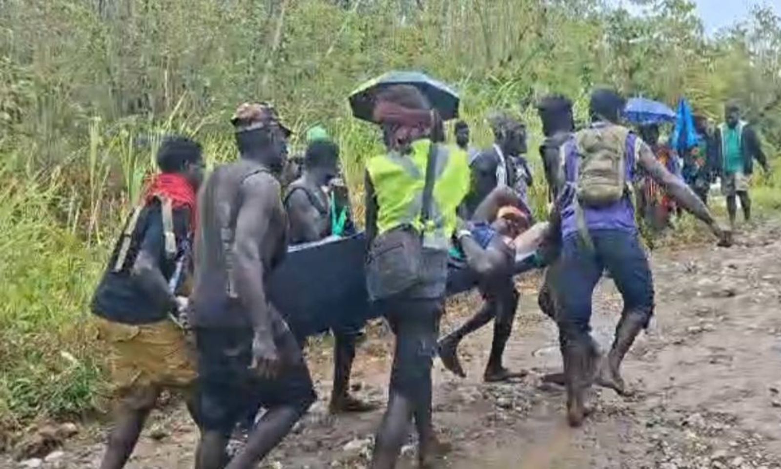 Tropical Cyclone Maila: Children among dead as aid struggles to reach cut-off communities