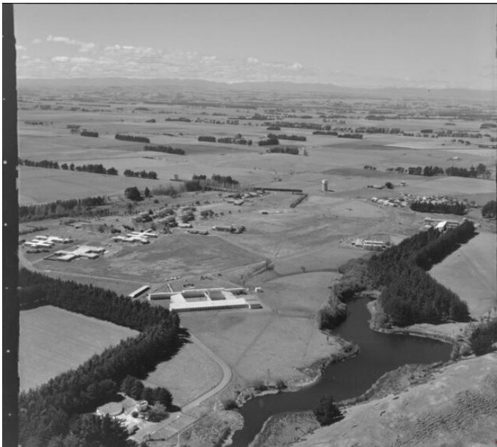 Aerial view of Lake Alice in 1975. Photo: Lake Alice Mental Hospital, Whanganui. Whites Aviation Ltd: Photographs. Ref: WA-72417-F. Alexander Turnbull Library, Wellington, New Zealand. /records/22826645