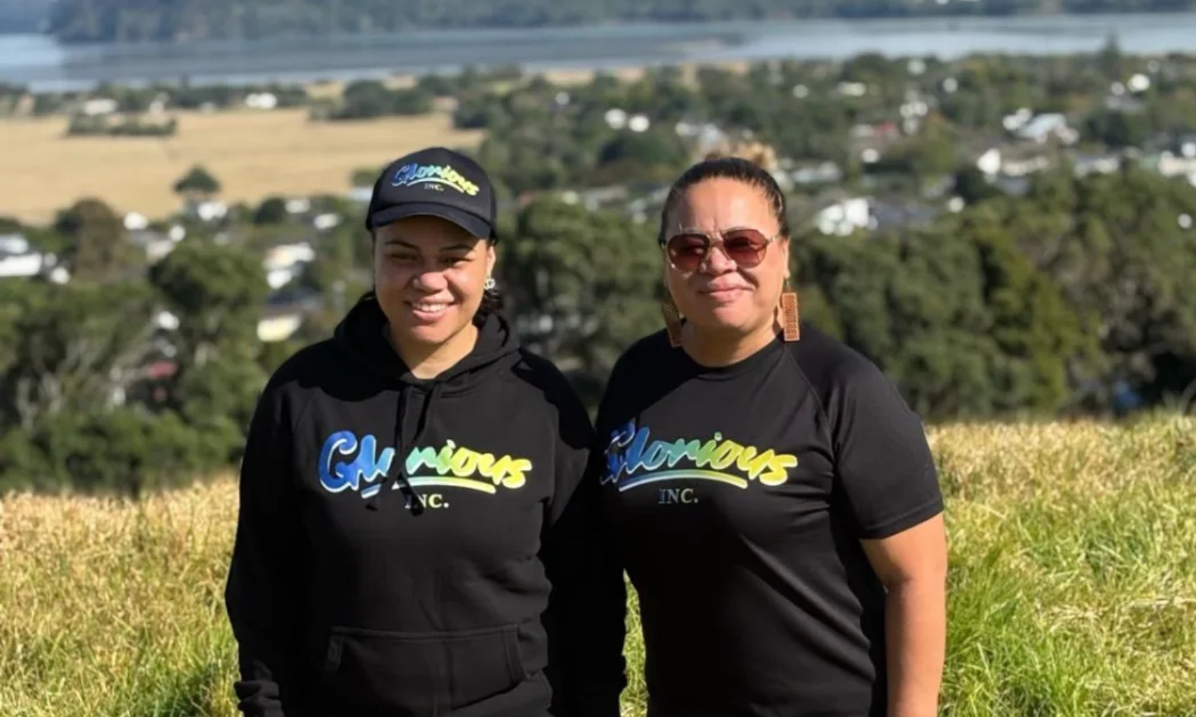 Sisters Ama Mosese (left) and Louisa Opetaia co-founded the newest cultural community tour company in Tāmaki Makaurau, Glorious NZ.