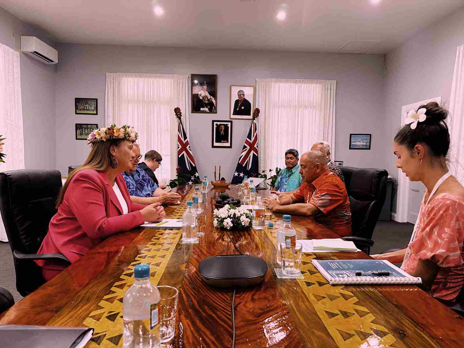 Discussions taking place during the bilateral meeting of the Cook Islands and New Zealand. Photo/Supplied