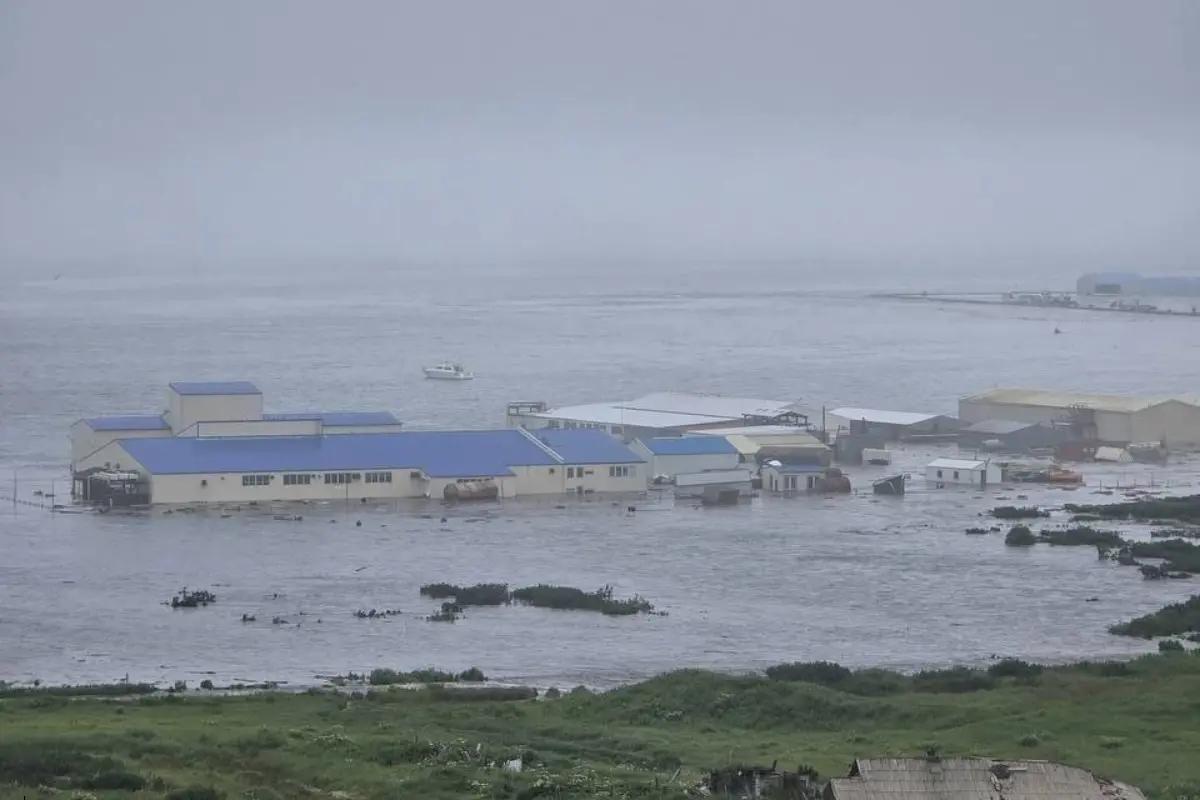 Powerful quake near Russia triggers tsunami warnings across Pacific
