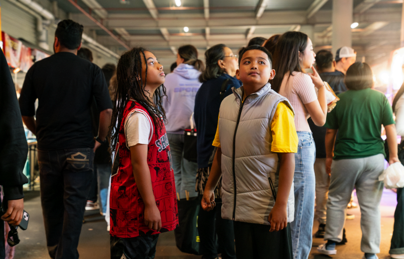 Lost or lost in adventure? Jhordan Tui’nukuafe-Jackson (left) plays a spirited vendor "Kiuga" with Mories Cruz playing "Janjan". Photo/Supplied