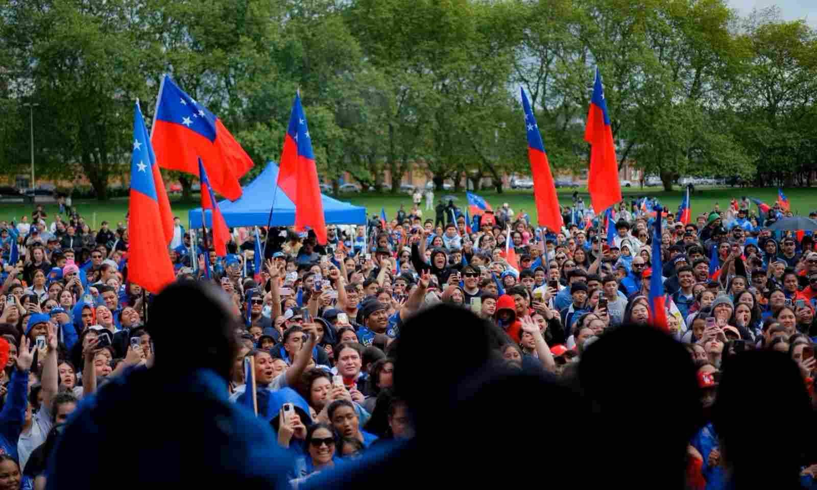 Toa Samoa rugby league fans turn out to show their support for the boys at a fan day in Auckland. Photo / Toa Samoa