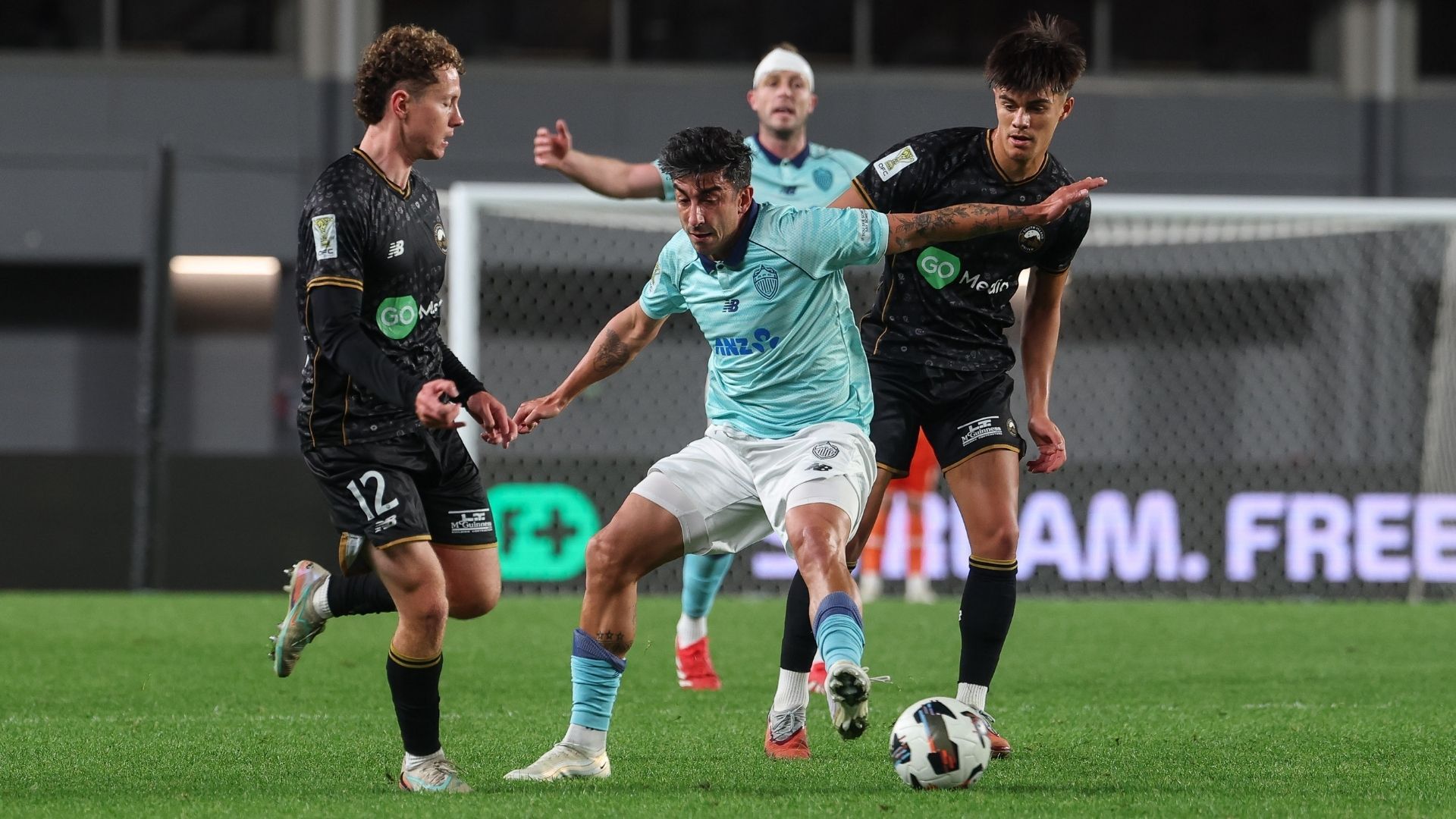 Auckland hit back in five-goal derby thriller as Melbourne remain perfect in leaders round