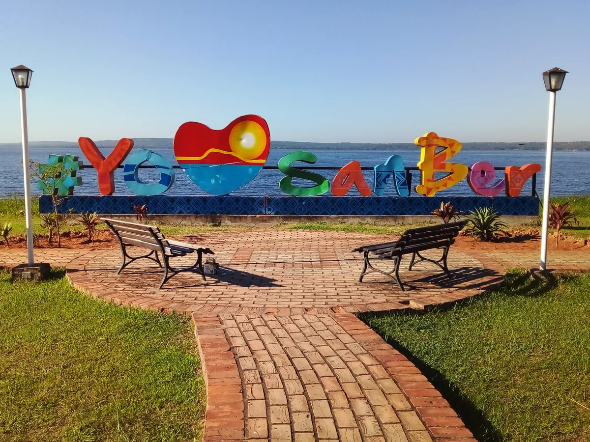 Luxury Lakeside Residence — Private Estate with Pool