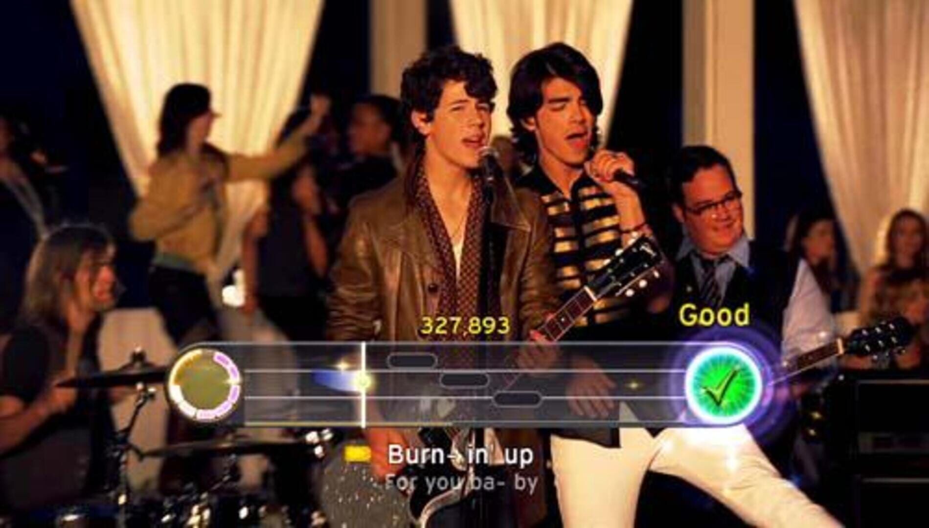Disney Sing It: Party Hits screenshot 1