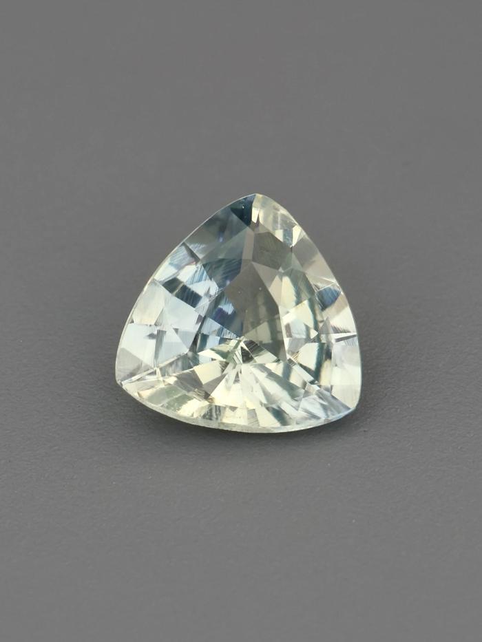 Nangi fine jewelry - blue gemstone in gold