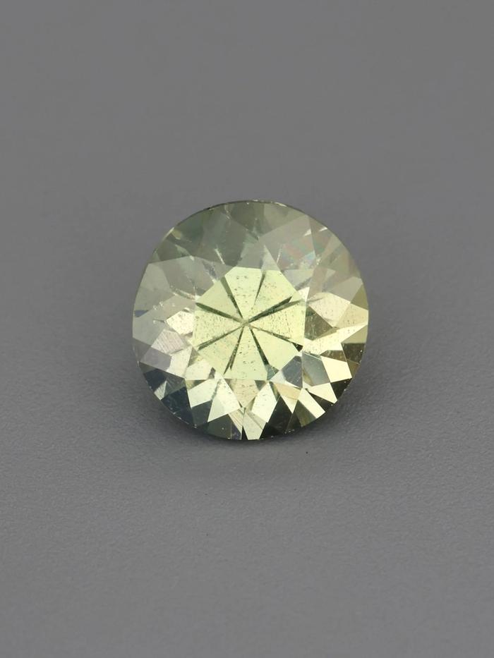 Nangi fine jewelry - yellow gemstone in gold