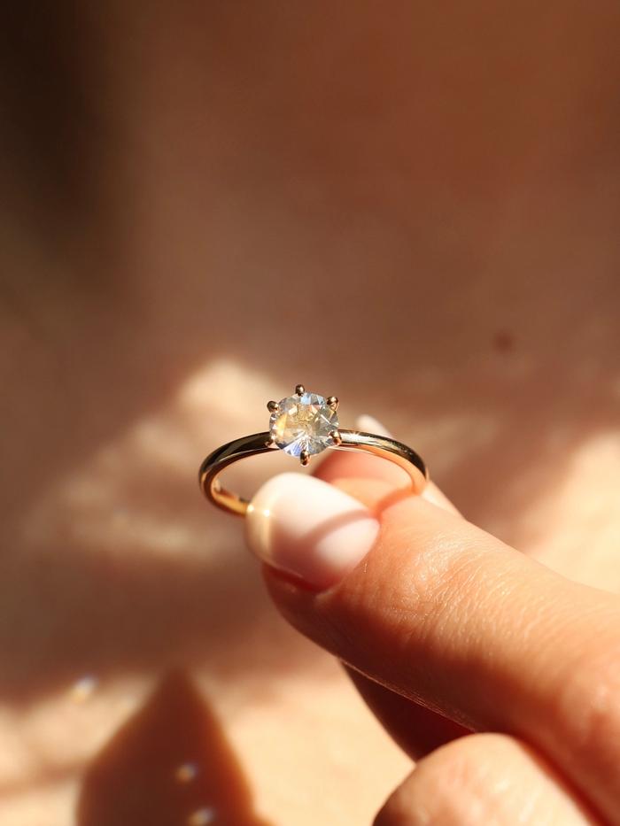 Nangi fine jewelry - white moonstone ring in yellow gold