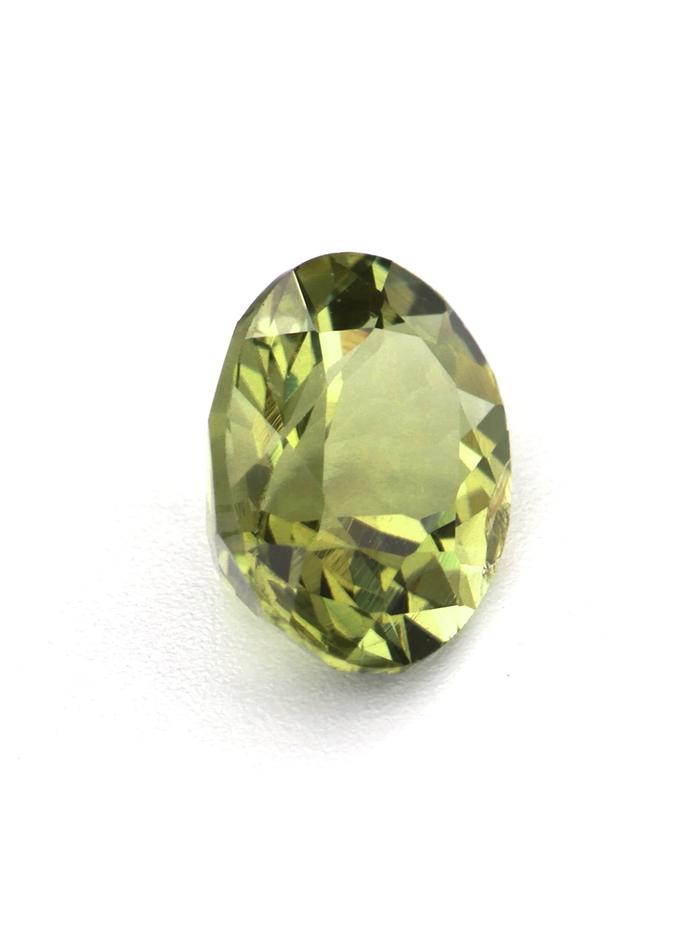 Nangi fine jewelry - green gemstone in gold