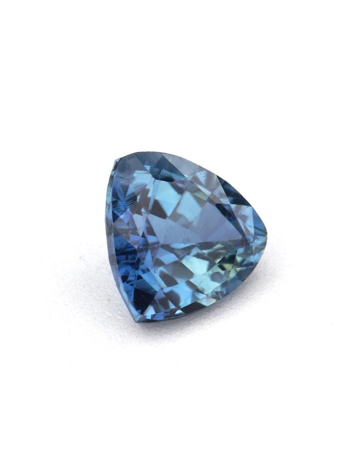Nangi fine jewelry - blue gemstone in gold