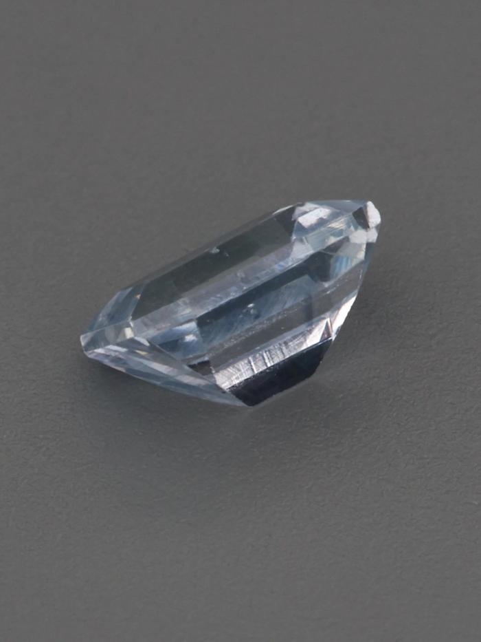 Nangi fine jewelry - blue gemstone in gold
