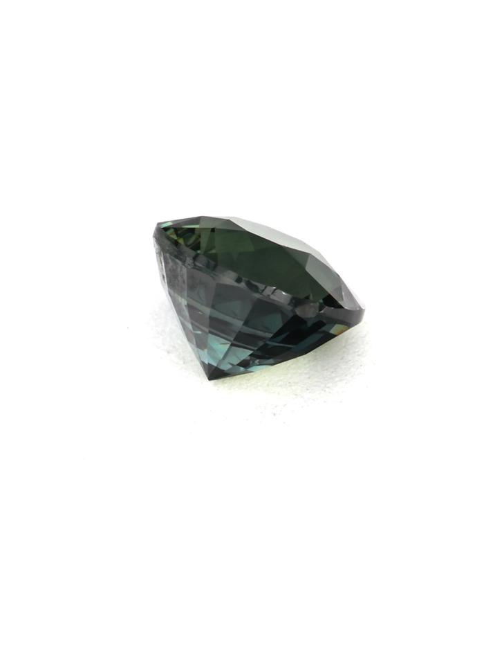 Nangi fine jewelry - green gemstone in gold