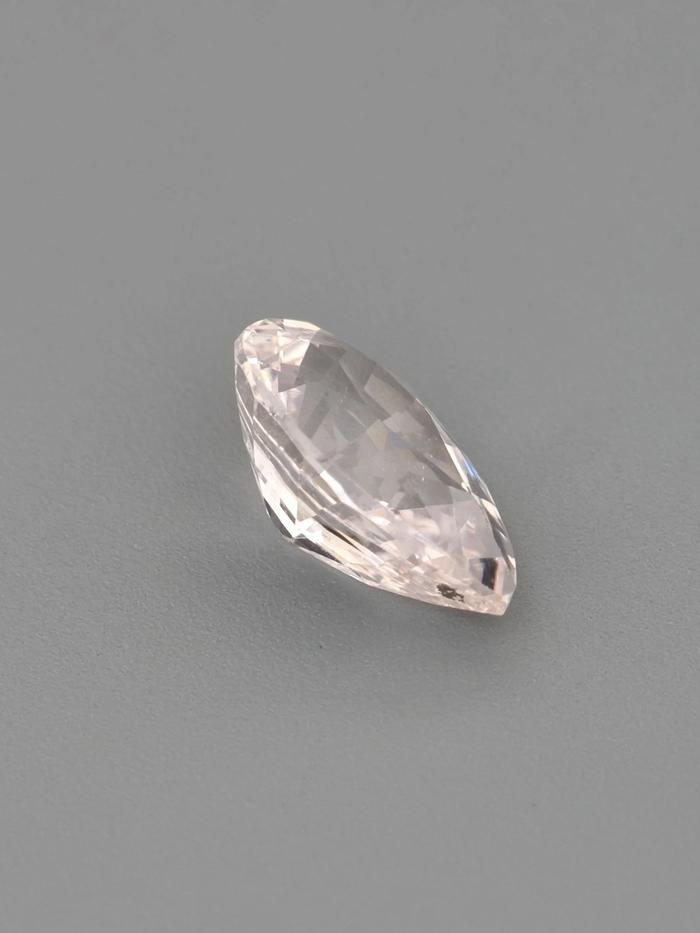 Nangi fine jewelry - champagne gemstone in gold