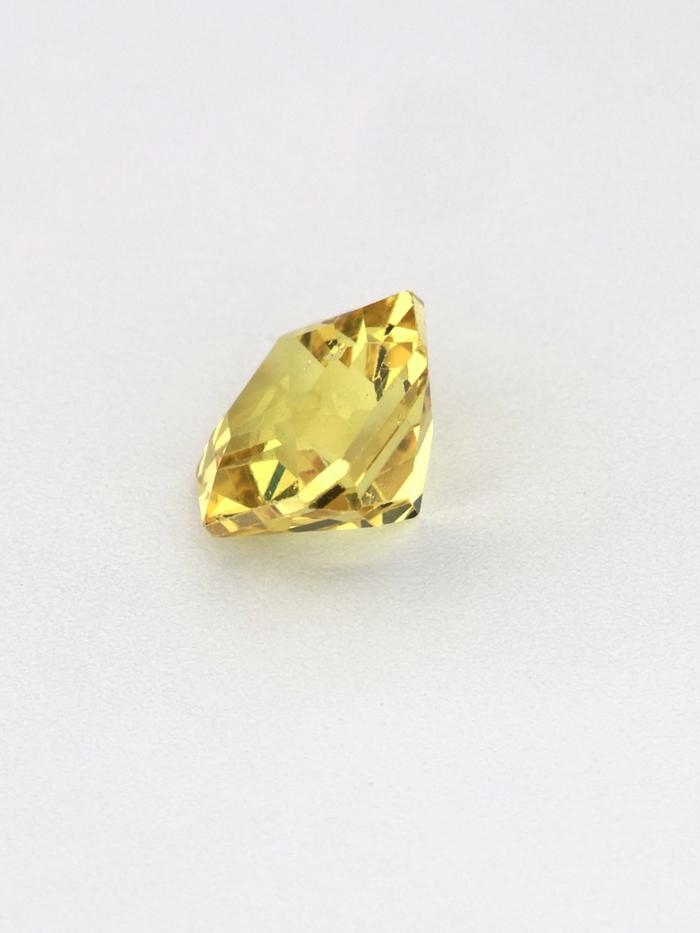 Nangi fine jewelry - yellow gemstone in gold