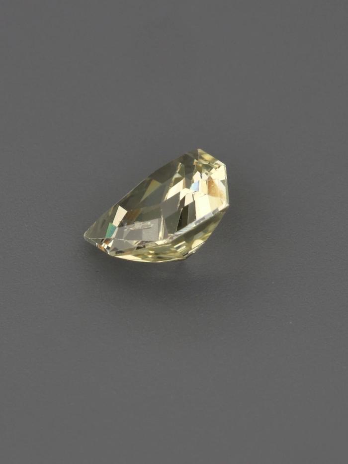 Nangi fine jewelry - champagne gemstone in gold