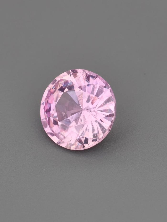 Nangi fine jewelry - pink gemstone in gold