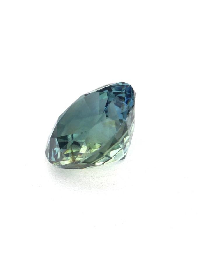 Nangi fine jewelry - green gemstone in gold