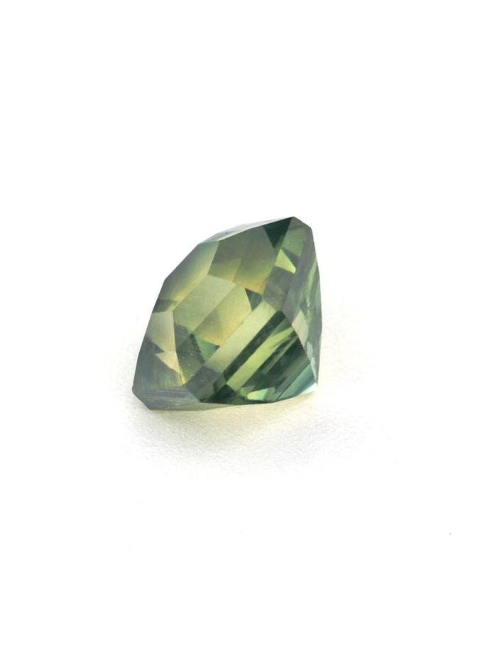 Nangi fine jewelry - green gemstone in gold